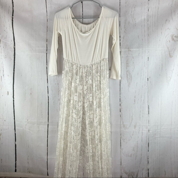 Lace maternity long sleeve open split gown - Picture 6 of 10